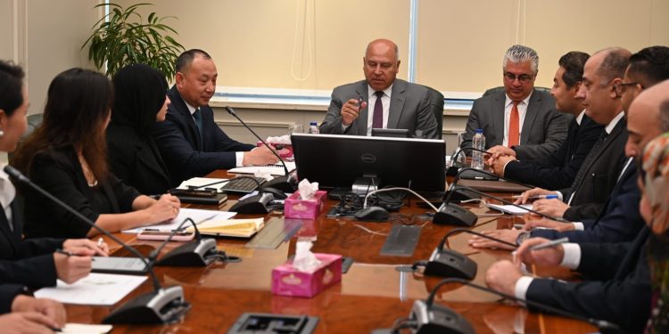 "شين فينج" الصينية تستثمر 1.65 مليار دولار فى مجمع صناعى بـ"السخنة"