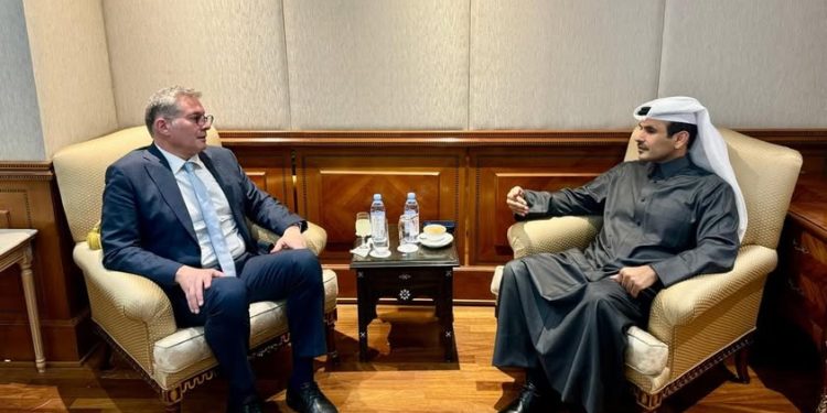 وزير البترول يبحث مع نظيره القطري فرص الاستثمار في مجالات البحث والاستكشاف