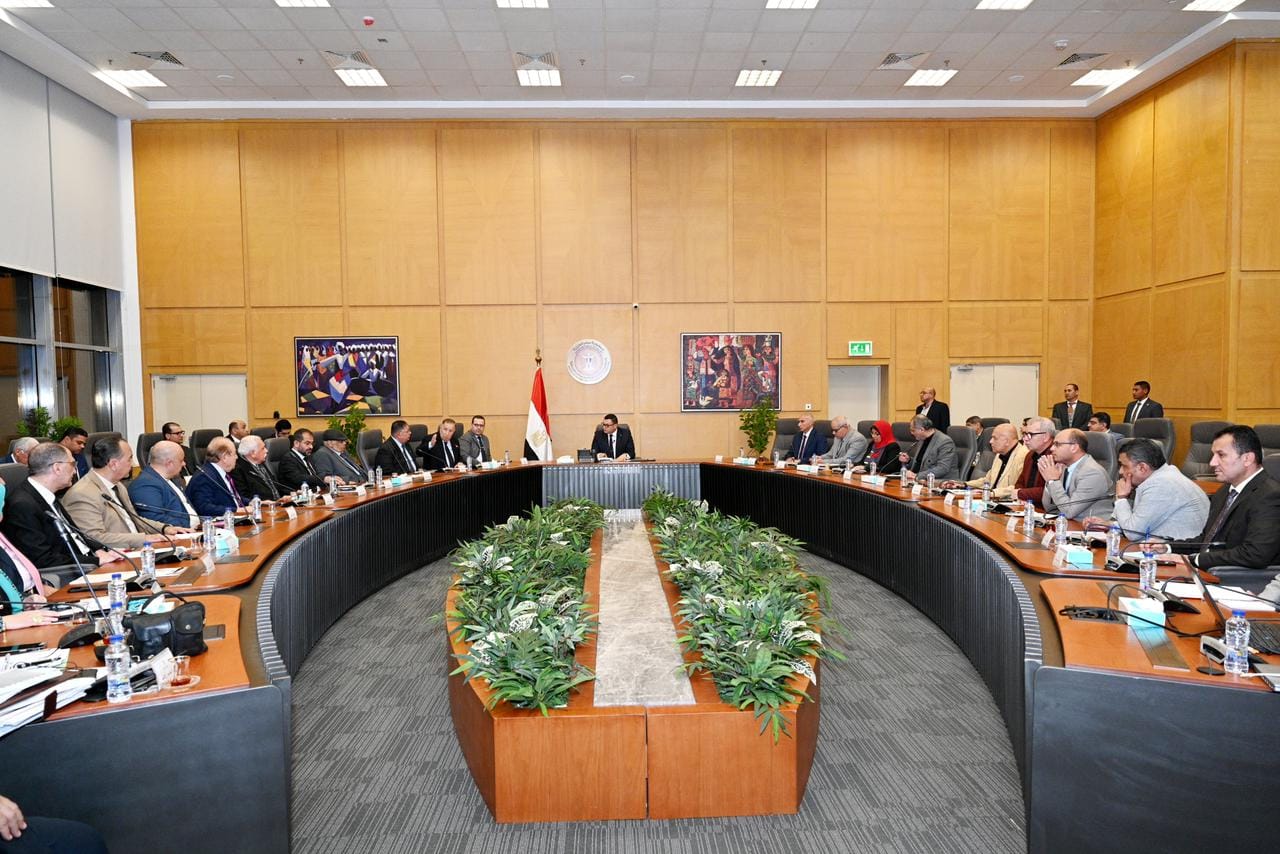 "الإسكان" تبحث تذليل العقبات أمام مستثمري المدن الجديدة