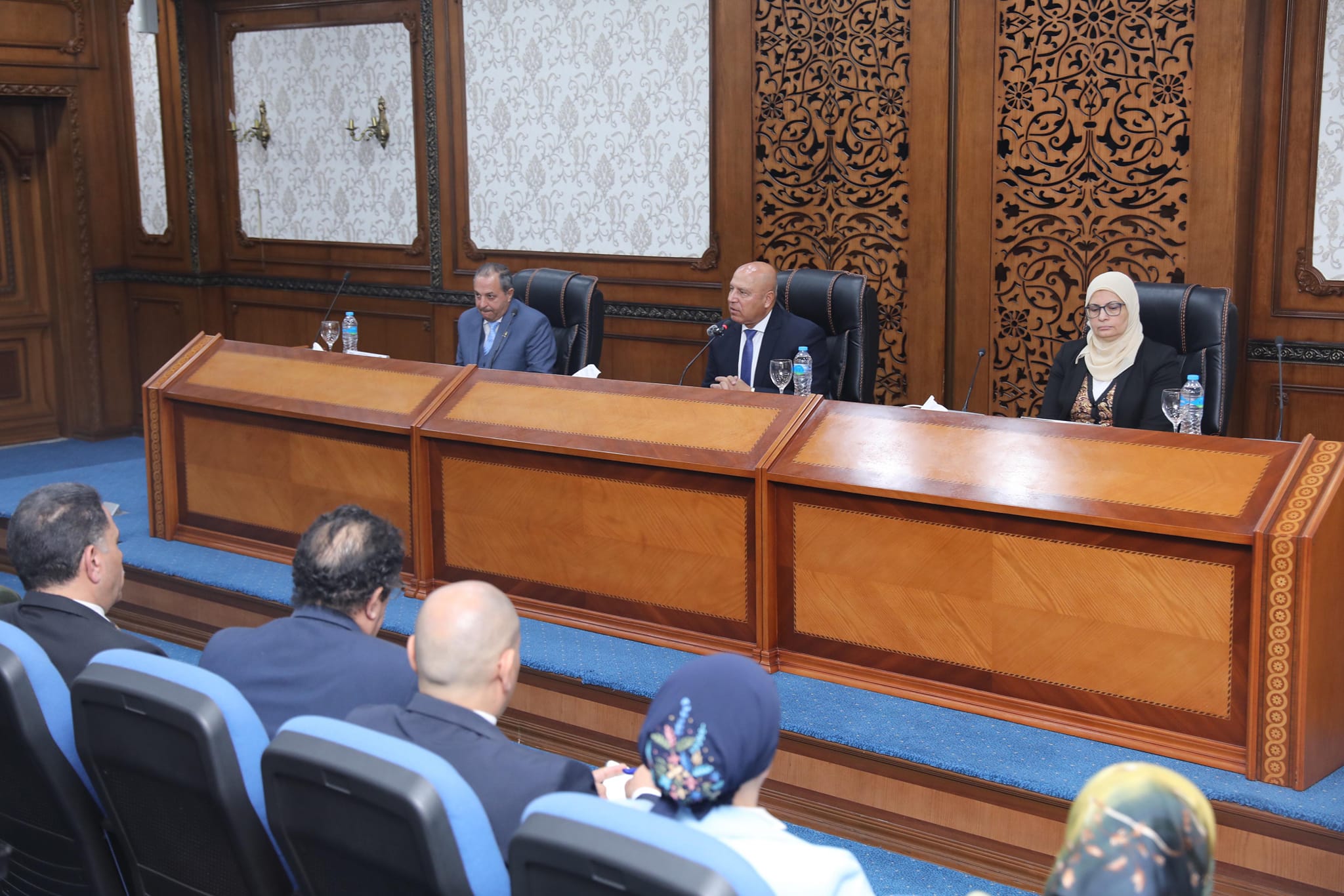 الحكومة تدرس إنشاء 450 مصنعًا جاهزًا في "بورسعيد" للمشروعات الصغيرة