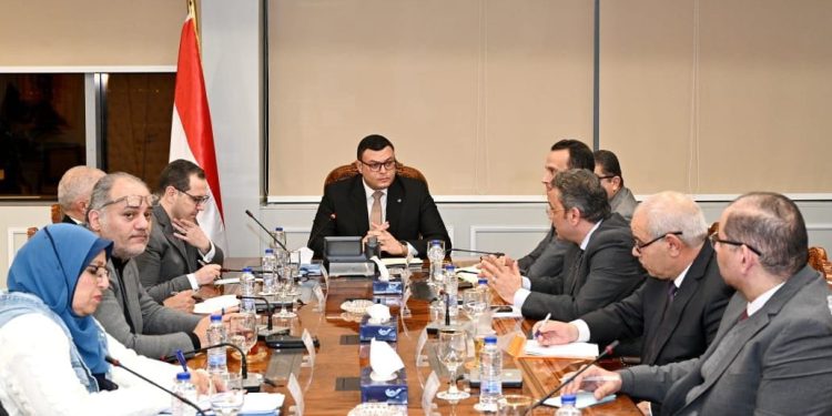 وزير الإسكان: حصر الأراضى السكنية الشاغرة بالمدن الجديدة ووضع خطة لطرحها