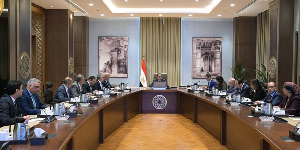 رئيس الوزراء يستعرض مقترح الهيكل التنظيمى لمنطقة "جرجوب" الاقتصادية