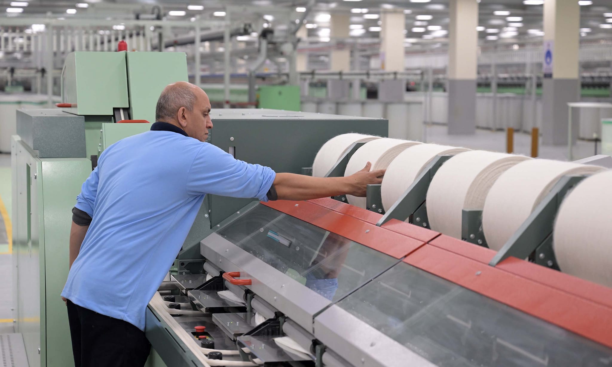 القابضة للغزل والنسيج ؛ صناعة الغزل والنسيج ؛ الصناعة ؛ المصانع