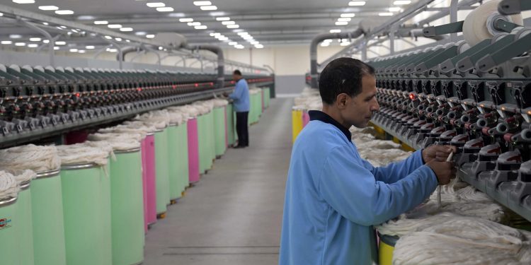 القابضة للغزل والنسيج ؛ صناعة الغزل والنسيج ؛ الصناعة ؛ المصانع