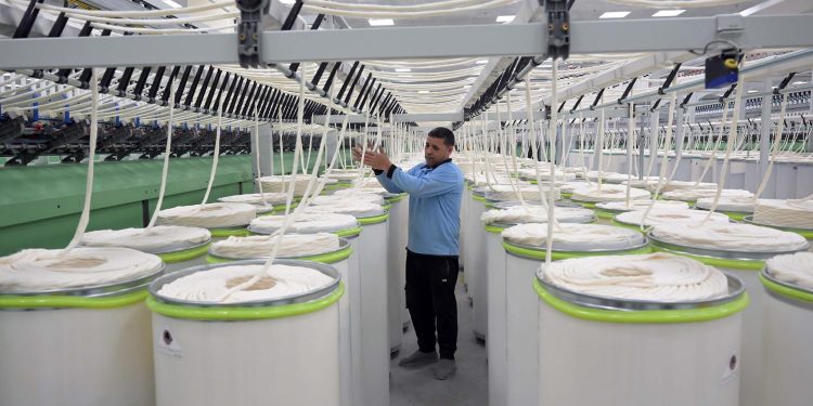 القابضة للغزل والنسيج ؛ صناعة الغزل والنسيج ؛ الصناعة ؛ المصانع