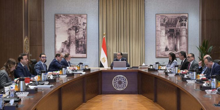 رئيس الوزراء: سعر الصرف المرن يدعم زيادة تحويلات المصريين فى الخارج