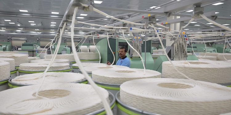 القابضة للغزل والنسيج ؛ صناعة الغزل والنسيج ؛ الصناعة ؛ المصانع