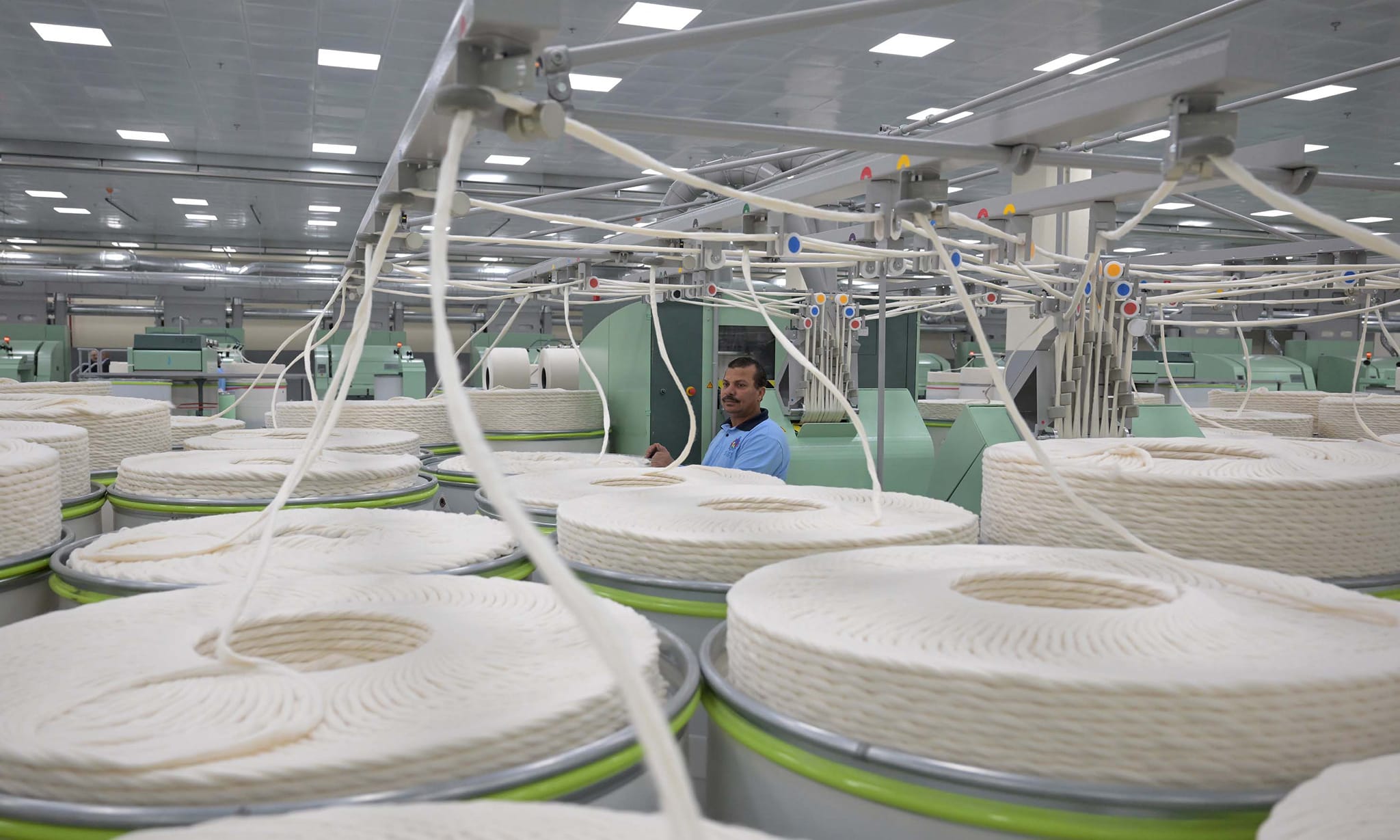 القابضة للغزل والنسيج ؛ صناعة الغزل والنسيج ؛ الصناعة ؛ المصانع