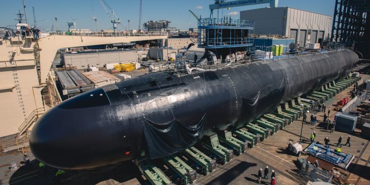 بناء الغواصات