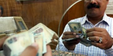 الدولار و الجنيه المصري ؛ تحويلات المصريين بالخارج ؛ سعر الصرف ؛ التعويم ؛ متوسط سعر الدولار