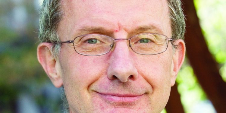 كيفن واتكينز، أستاذ زائر في معهد فيروز لالجي لأفريقيا في كلية لندن للاقتصاد