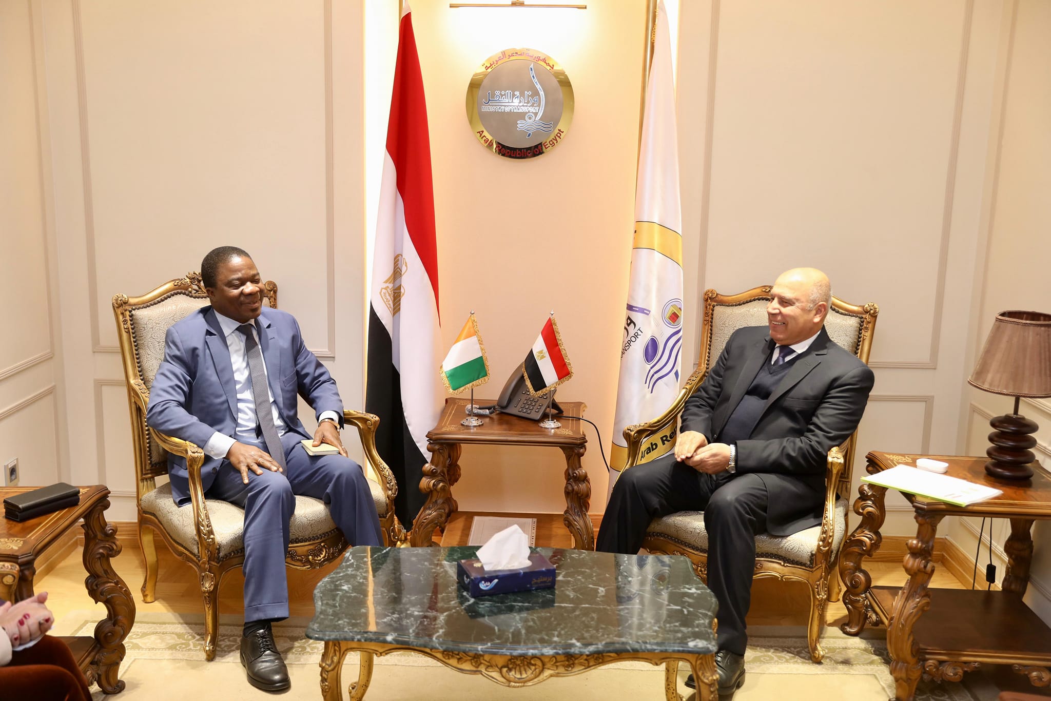 مصر وكوت ديفوار تبحثان تعزيز التعاون بمجالات الصناعة والنقل