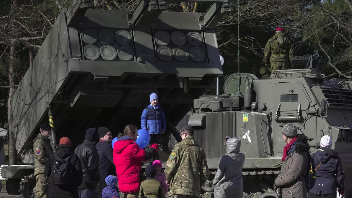 الغرب الأوروبي يواجه تحدي زيادة الإنفاق الدفاعي وسط الضغوط المالية