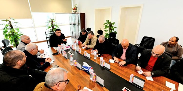 وزير الإسكان يتابع تنفيذ المشروعات فى إقليم الساحل الشمالى الغربى