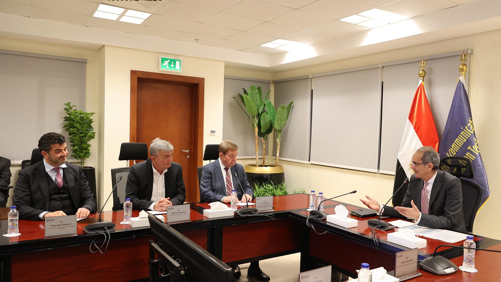 وزير الاتصالات: نتطلع لإقامة مراكز تعهيد للشركات الألمانية فى مصر