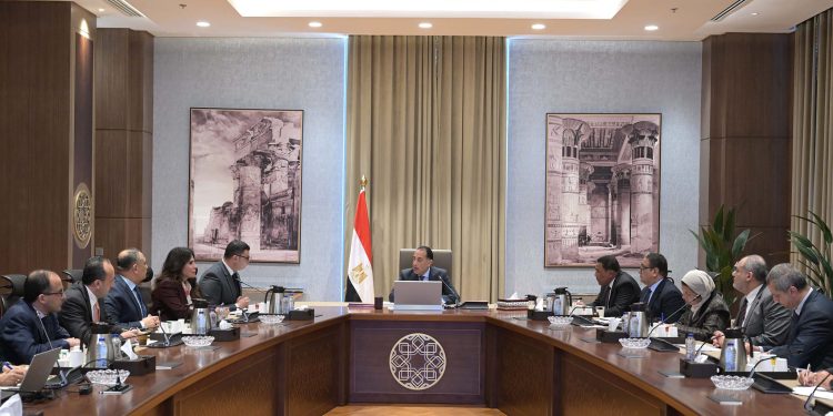 رئيس الوزراء: تنمية الساحل الشمالى الغربى لتعظيم العائد وجذب الاستثمارات