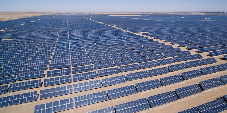 مصر تخصص 42 ألف كيلومتر مربع لمشروعات الطاقة المتجددة والهيدروجين