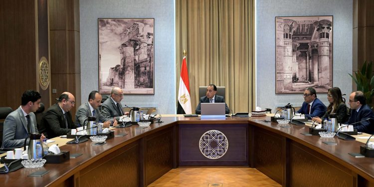 تطوير ضخم لشركات قطاع الأعمال العام