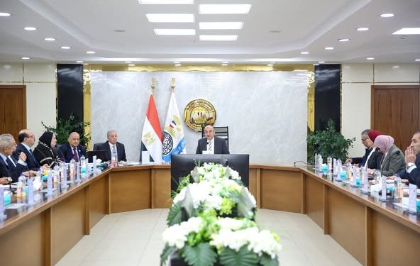 "قطاع الأعمال": 47.6 مليار جنيه إيرادات نشاط "القابضة المعدنية" خلال 2023-2024