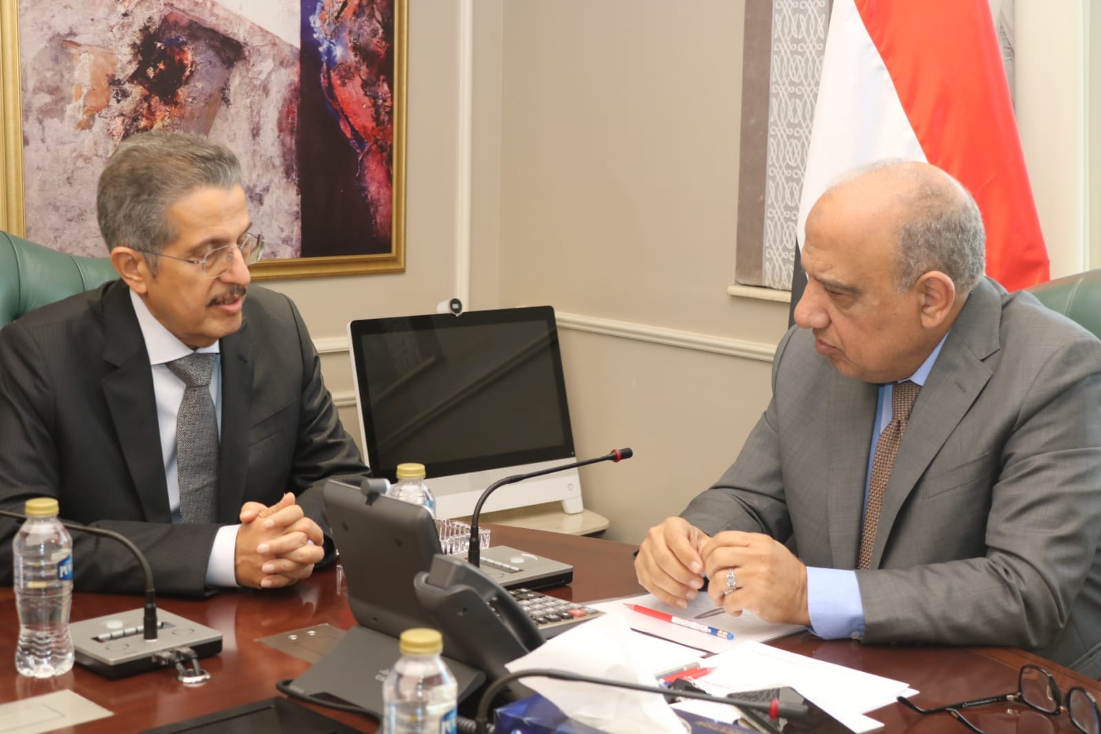 “الكهرباء” تبحث مع “أكوا باور” الشراكة لتحسين كفاءة الطاقة