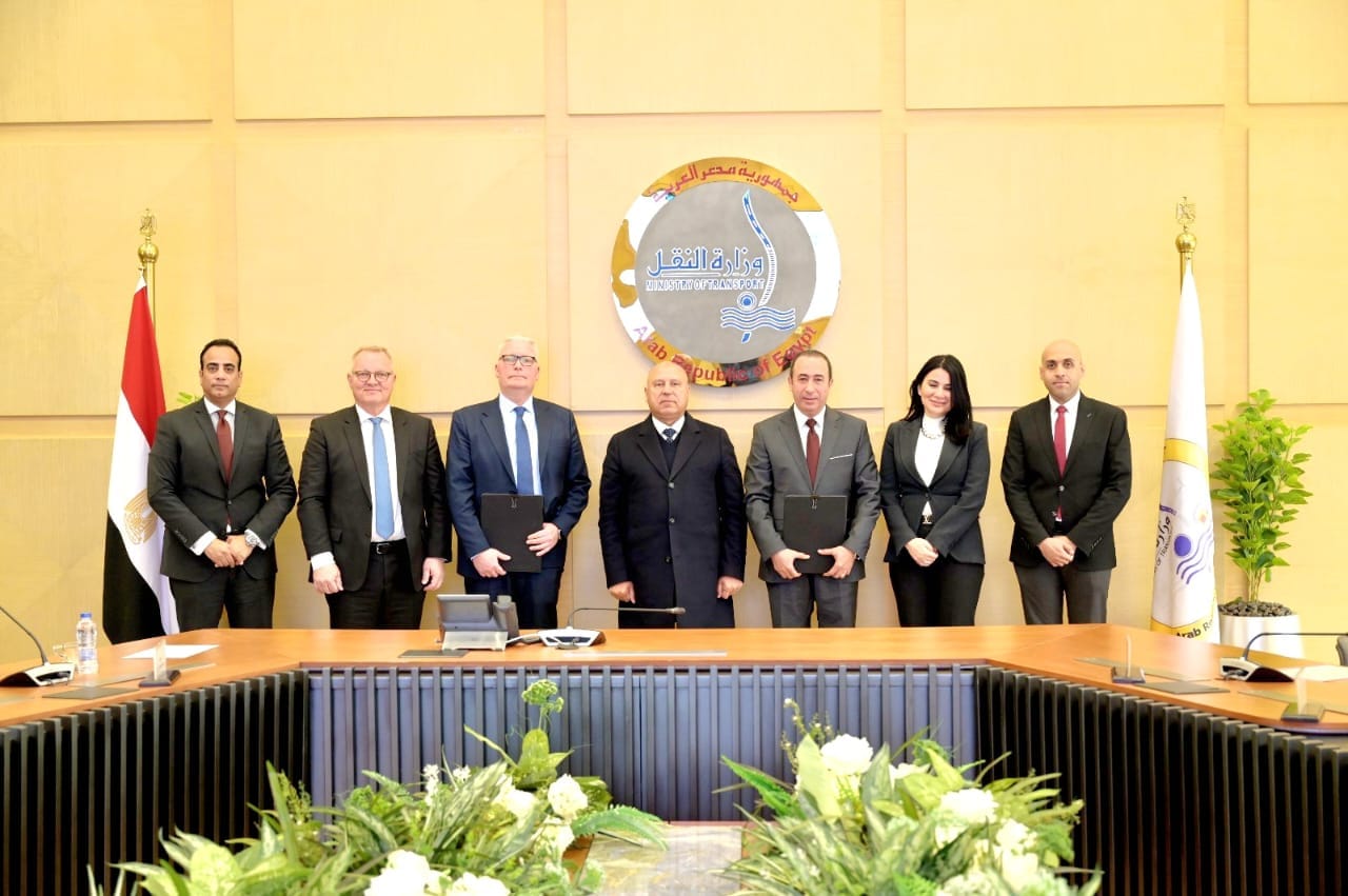 مصر تتعاون مع "ميرسك" لتخريد السفن وفق المعايير الدولية