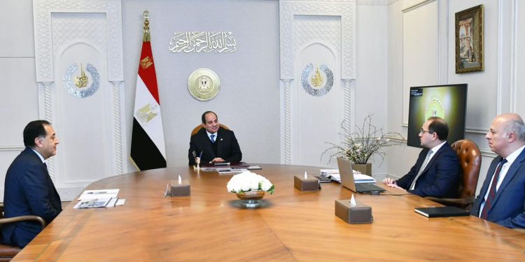 "السيسي" يتابع حزم الحماية الاجتماعية والزيادة المرتقبة في المرتبات والمعاشات