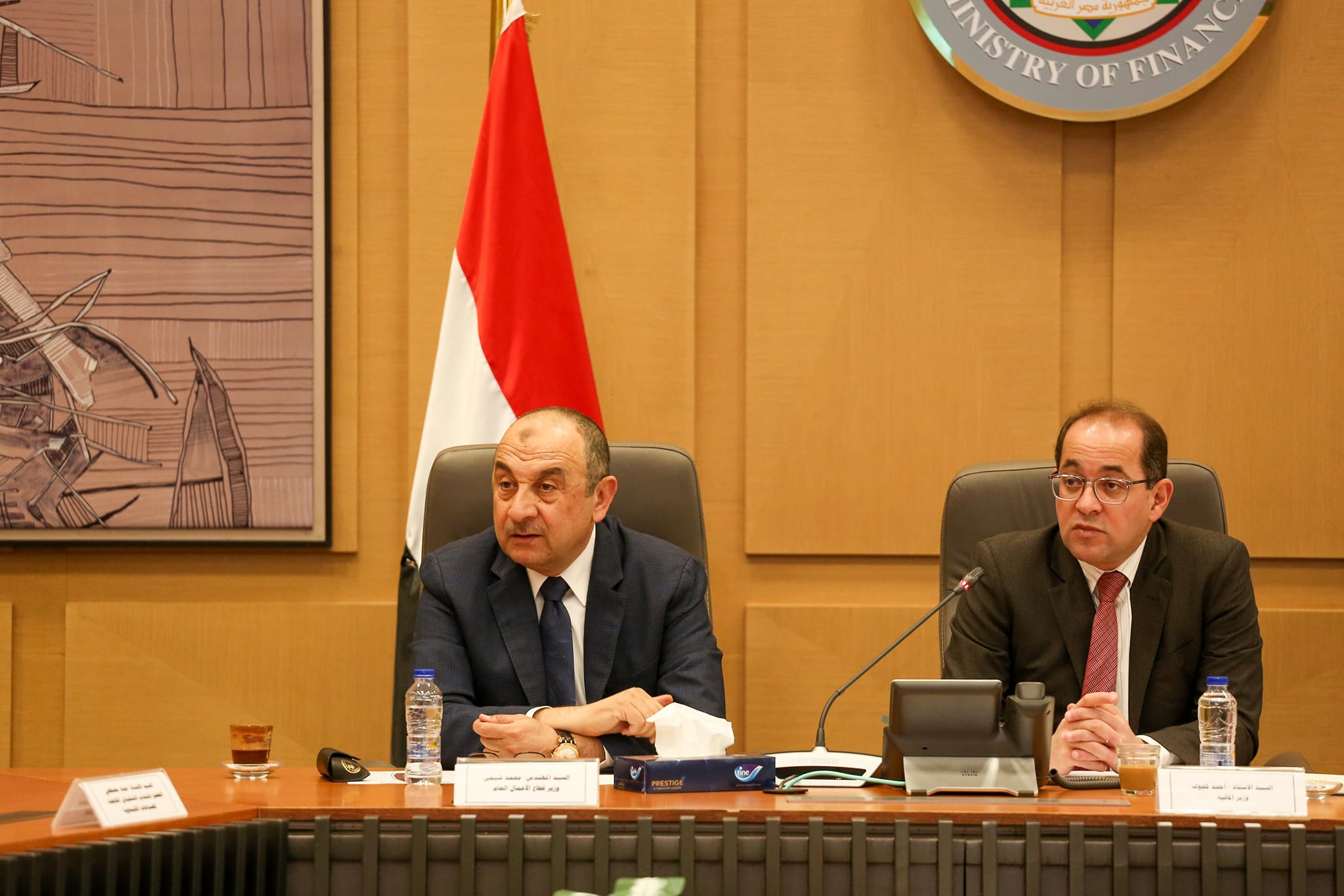 "قطاع الأعمال" و"المالية" تبحثان تعزيز التعاون وفض التشابكات