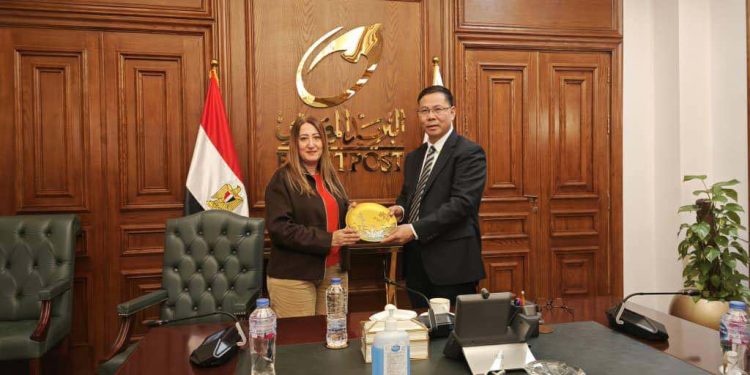 شراكة مصرية - صينية لإنشاء أول مصنع لماكينات الصراف الآلي بالشرق الأوسط