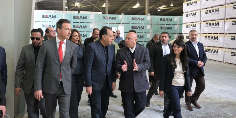 100 مليون دولار استثمارات "سي بورد" لمواد البناء في السخنة بعد التوسعات