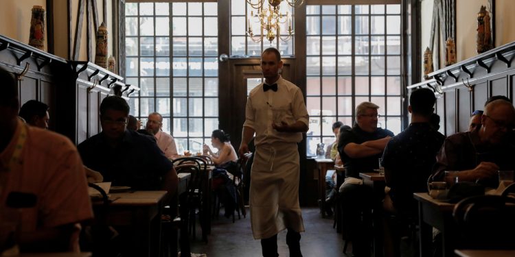 النشاط الخدمي الأمريكي ؛ الولايات المتحدة الأمريكية ؛ الاقتصاد الأمريكي