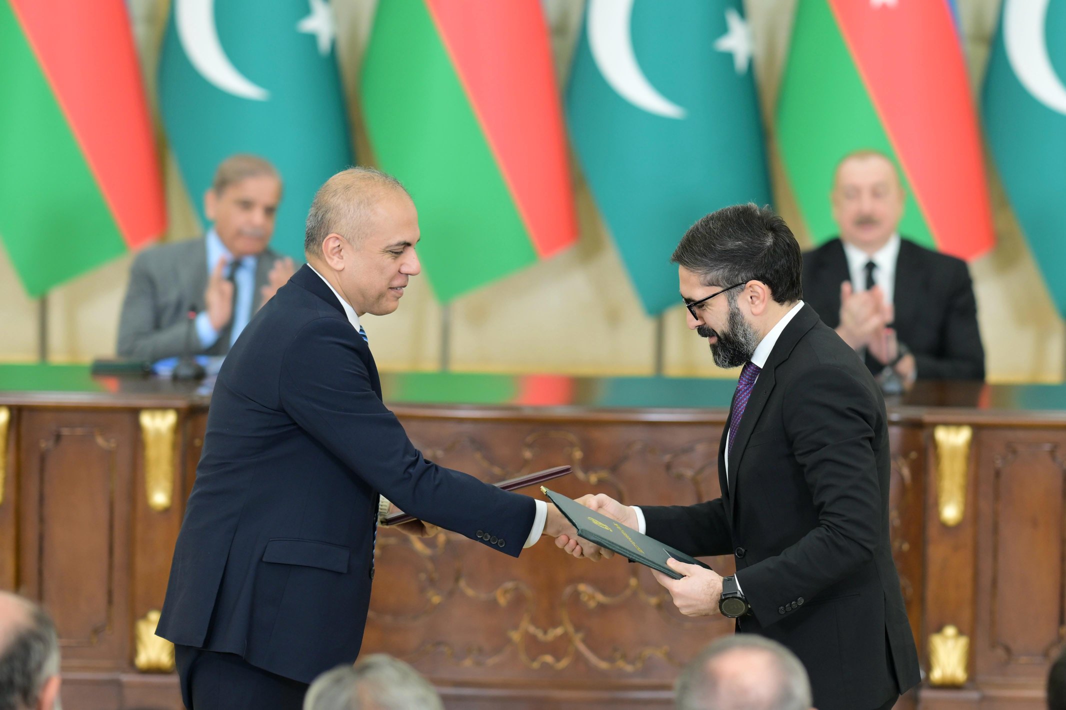 مذكرة تفاهم بين باكستان وإيران لرفع التبادل التجاري إلى 10 مليارات دولار