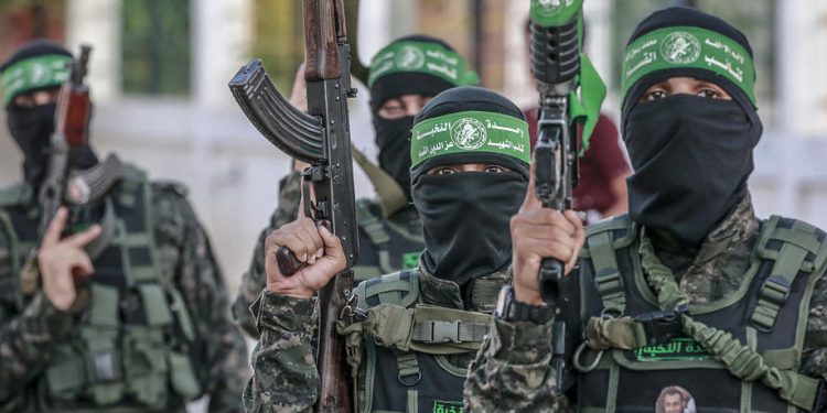 "حماس" تبدي استعدادها لتسليم إدارة "غزة" للسلطة الفلسطينية.. بشرط