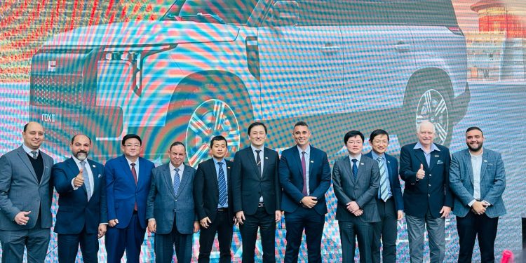 "نور الدين الشريف" تطلق سيارة "ROX 01" بسعر 3.7 مليون جنيه