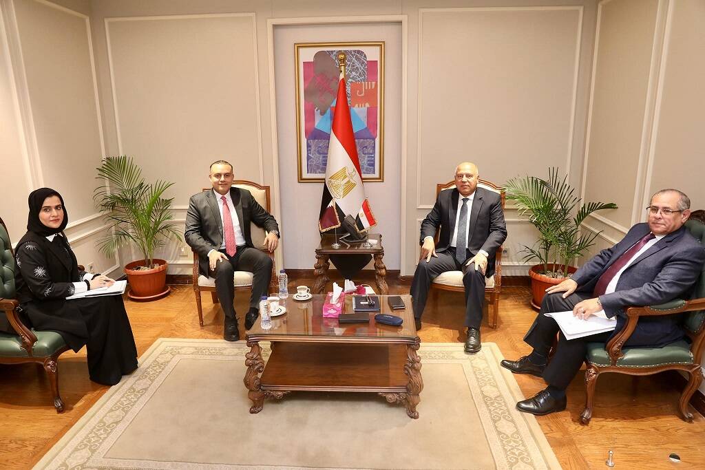 مصر وقطر تبحثان تعزيز التعاون في مجالي الصناعة والنقل