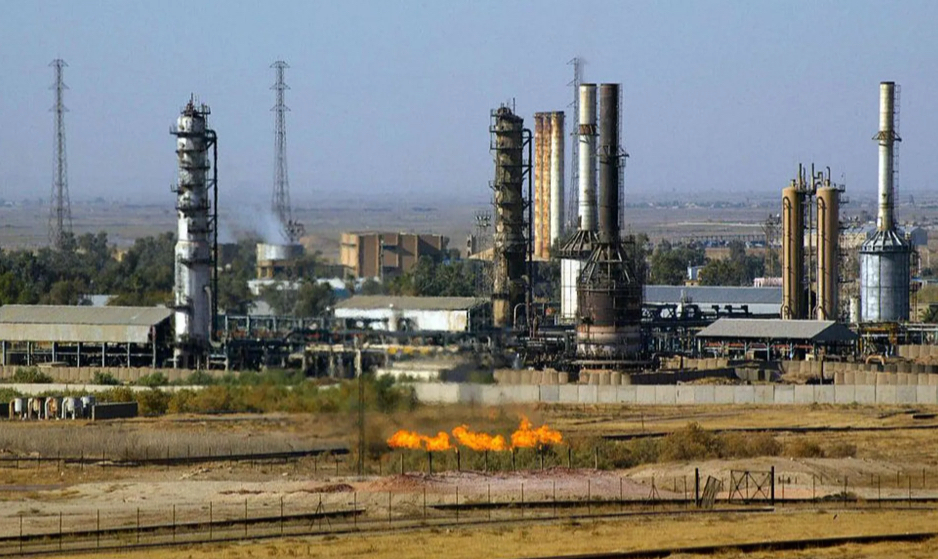 مصفاة نفط أرشيفية