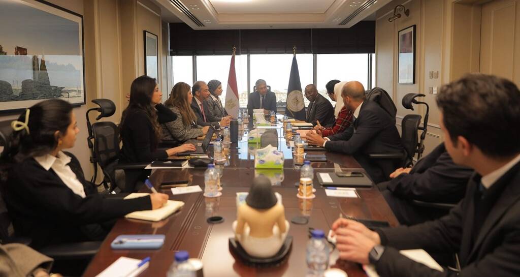 وزير السياحة يبحث تعزيز التعاون مع مؤسسة التمويل الدولية لدعم قطاع السياحة