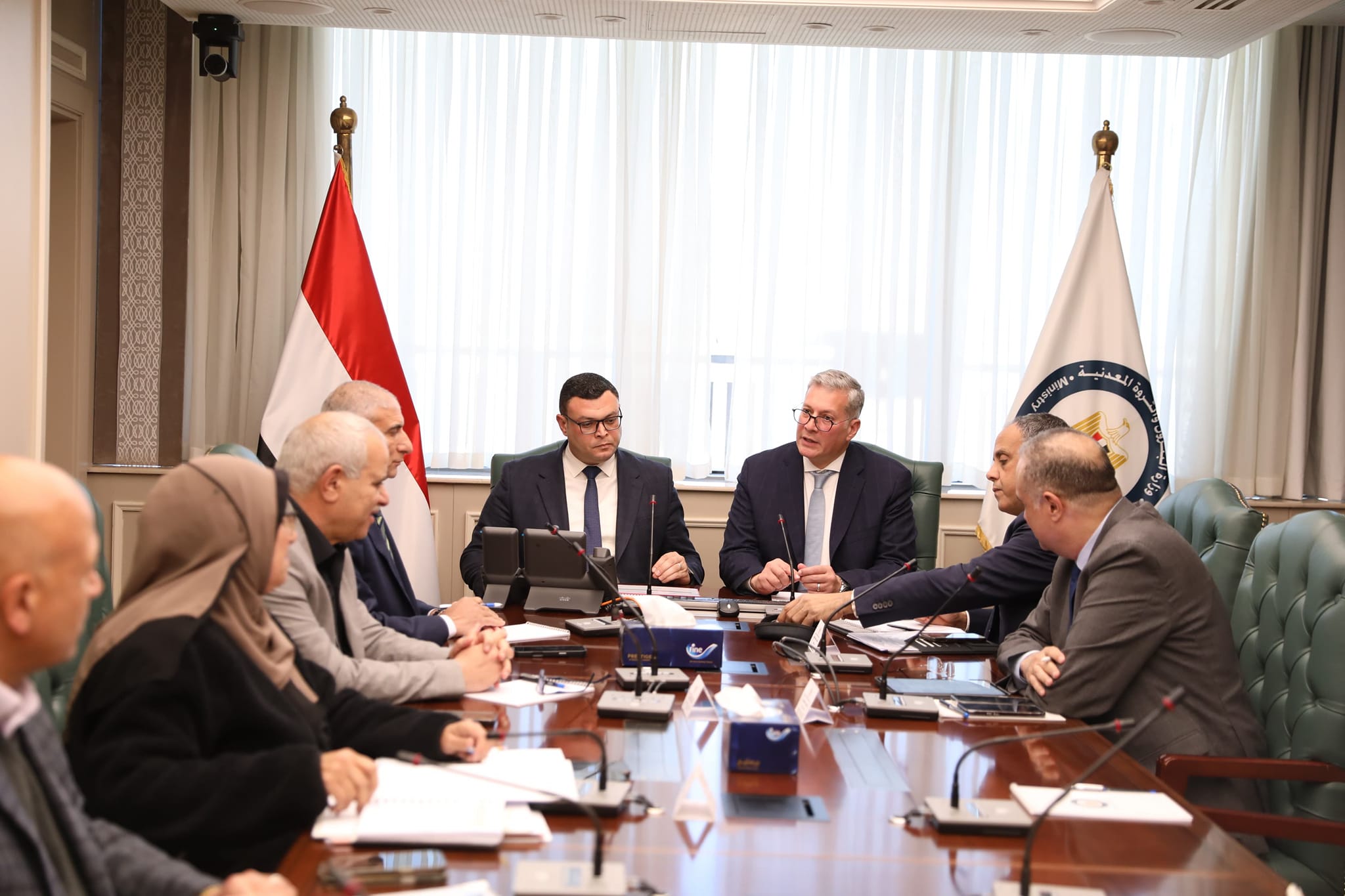 تعاون بين "البترول" و"الإسكان" لتسريع توصيل الغاز للمشروعات السكنية