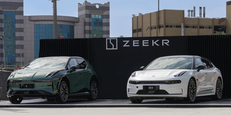 سيارات زيكر الكهربائية