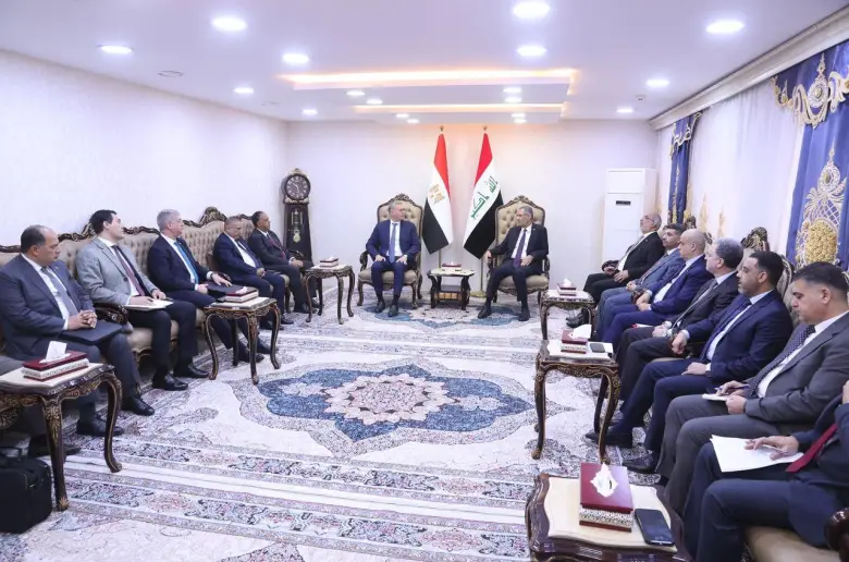 "البترول" تسعى لتكرير النفط العراقي في المعامل المصرية