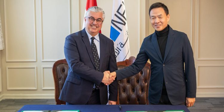 "اقتصادية قناة السويس" توقّع عقود مشروعات للمنسوجات باستثمارات 28 مليون دولار