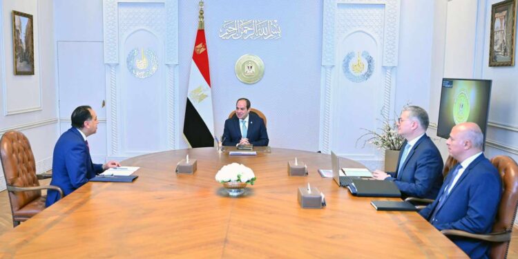 "السيسي" يوجه بمواصلة سداد مستحقات شركات البترول الأجنبية لتسريع الإنتاج