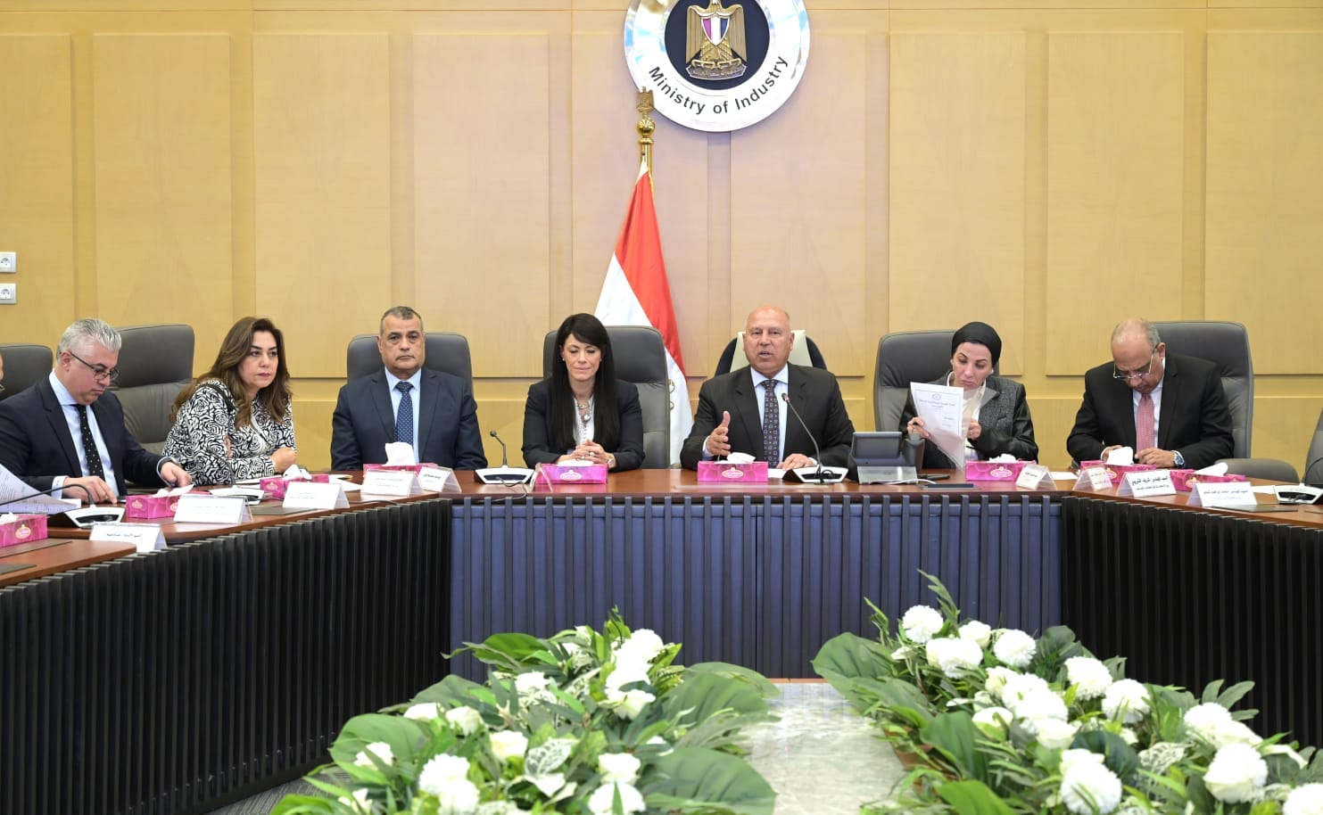 "المجموعة الوزارية للتنمية الصناعية" تناقش تقنين المناطق الصناعية وتوسيع الاستثمار