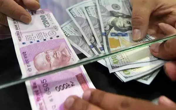 الدولار والروبية الهندية