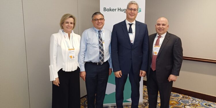 "البترول" تبحث مع "بيكر هيوز" تعزيز التعاون وتطوير الحقول البحرية بمصر