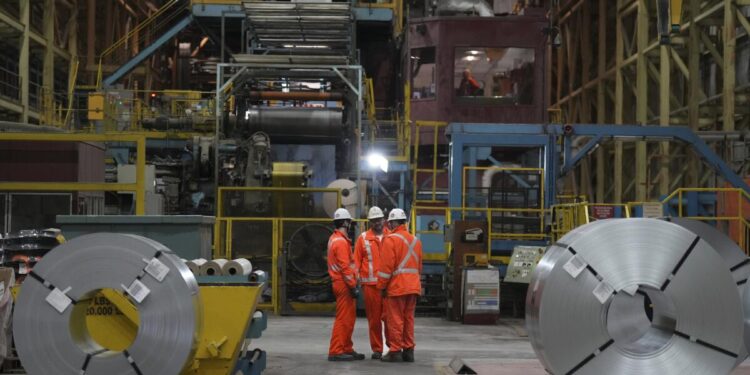 الصلب والألومنيوم الكندي ؛ الصناعة ؛ المعادن ؛ كندا