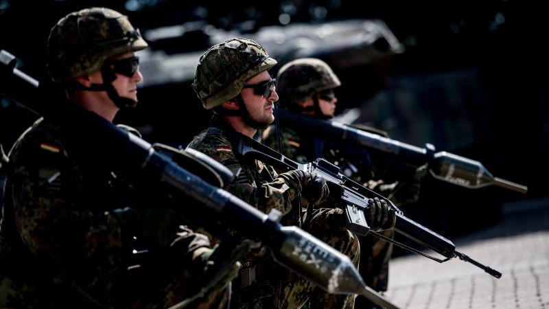 الاتحاد الأوروبي ؛ مشروعات الدفاع المشترك