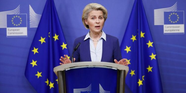 أورسولا فون دير لايين