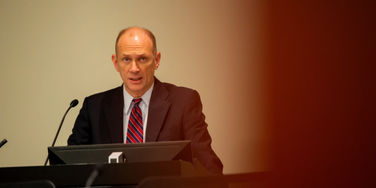 أوستان جولسبي، رئيس بنك الاحتياطي الفيدرالي في شيكاغو