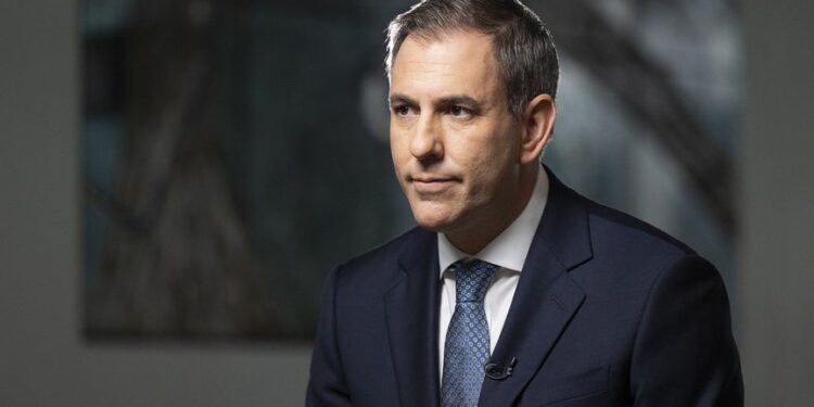 وزير الخزانة الأسترالي جيم تشالمرز