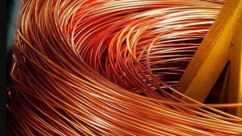 تراجع أسعار النحاس في لندن مع توقعات بضغط على السوق قبل بدء الرسوم الأمريكية